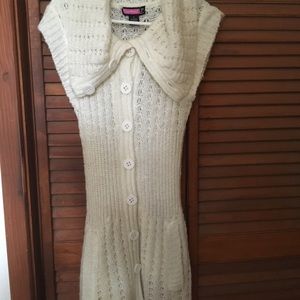 White Long Sleeveless Cardigan